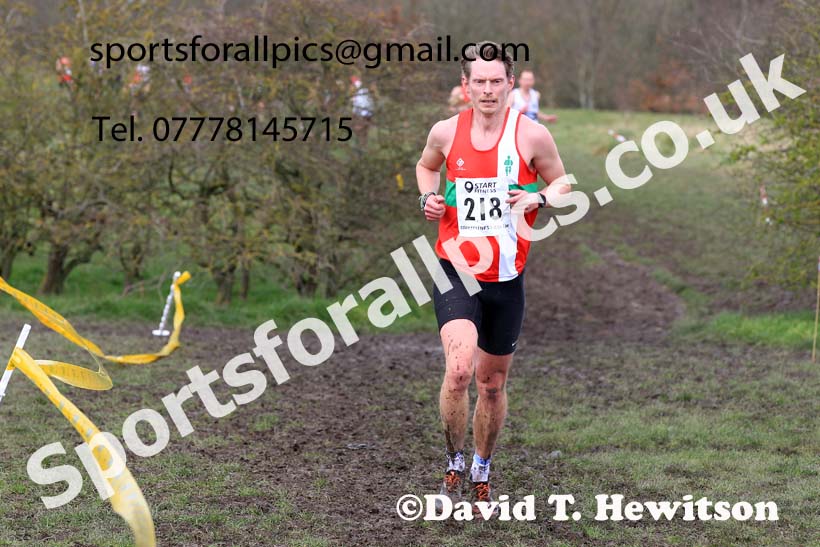 Men 35 to 60 in the 2023 BMAF Cross Country Champs., Wallsend. Photo: David T. Hewitson/Sports for All Pics
